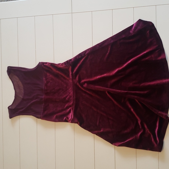 Dress - Picture 4 of 4